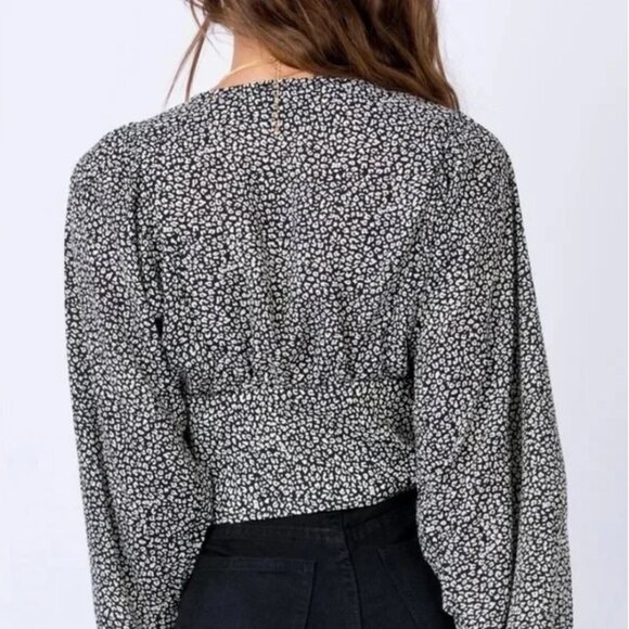 Princess Polly Tie Front Cheetah top - Picture 3 of 4